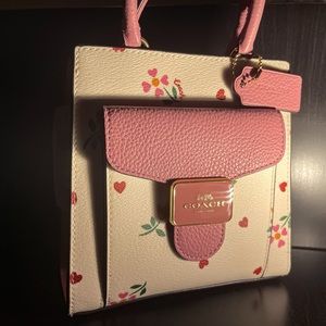 COACH MINI PEPPER HEART PRINT NWT